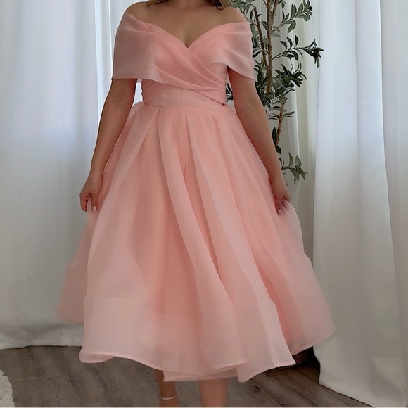 Dress - Picture 6 of 12